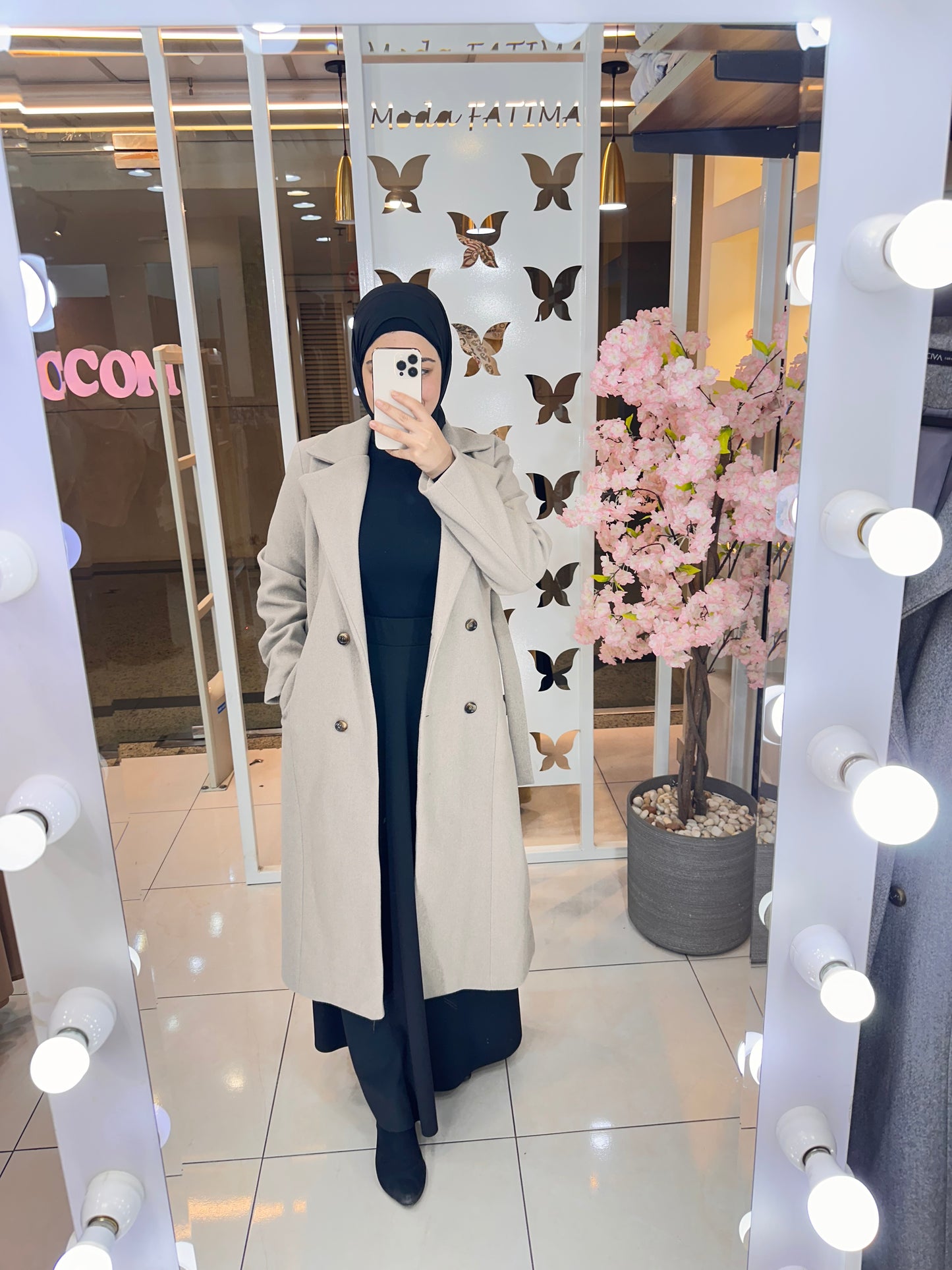 Coat Gogh Button