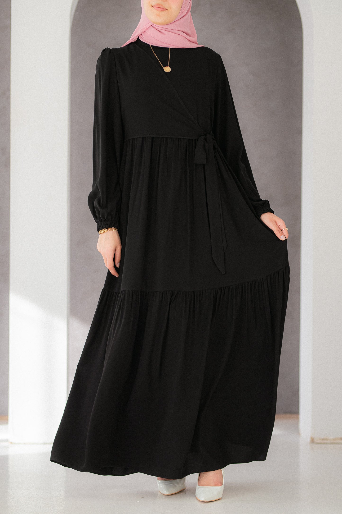 Elegant Crepe Dress With Tie
