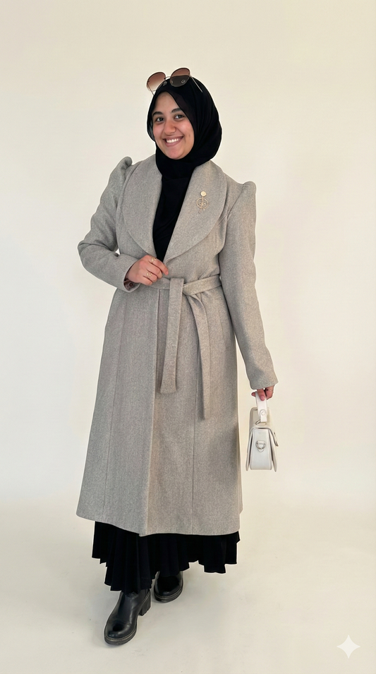 Riviera wool coat with brooch