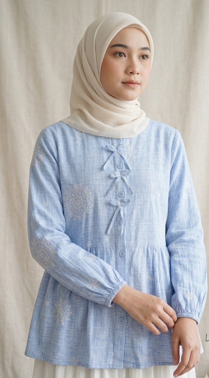 Raghad Blouse-Light Blue