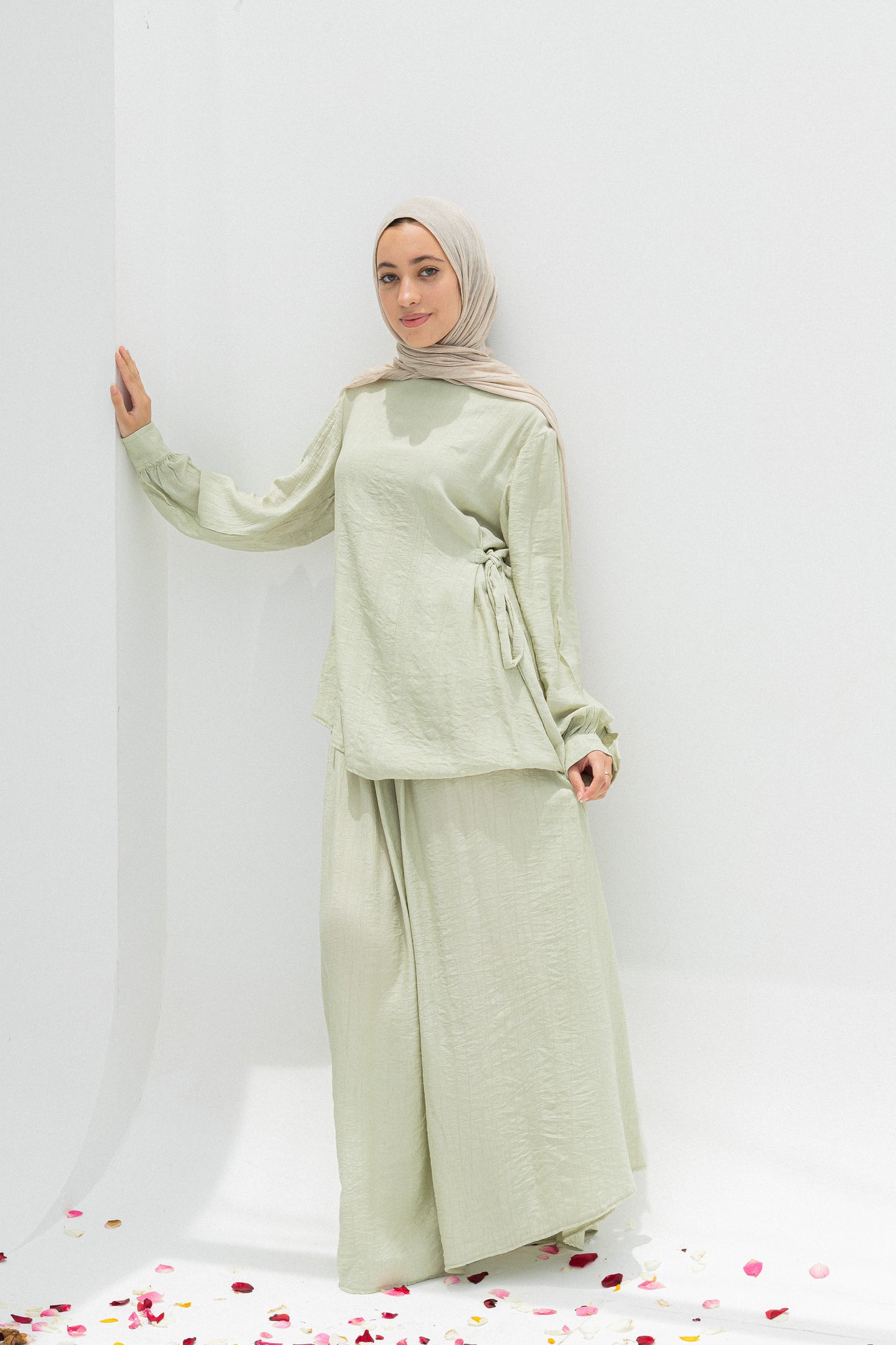 Cila 2-Piece Suit (Blouse & Skirt)